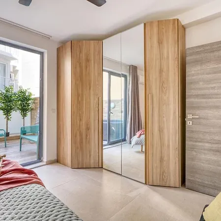 شقة Modern Seafront With Views Of Valletta