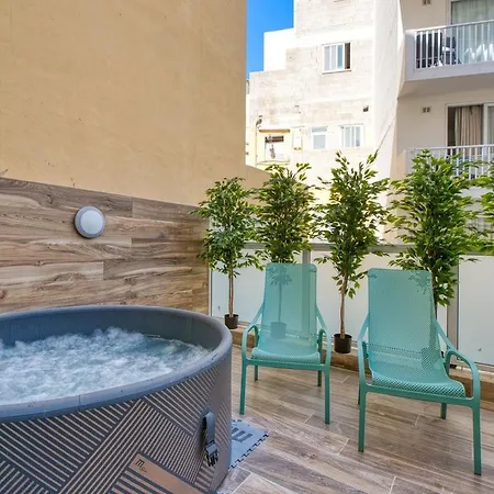 Modern Seafront With Views Of Valletta *